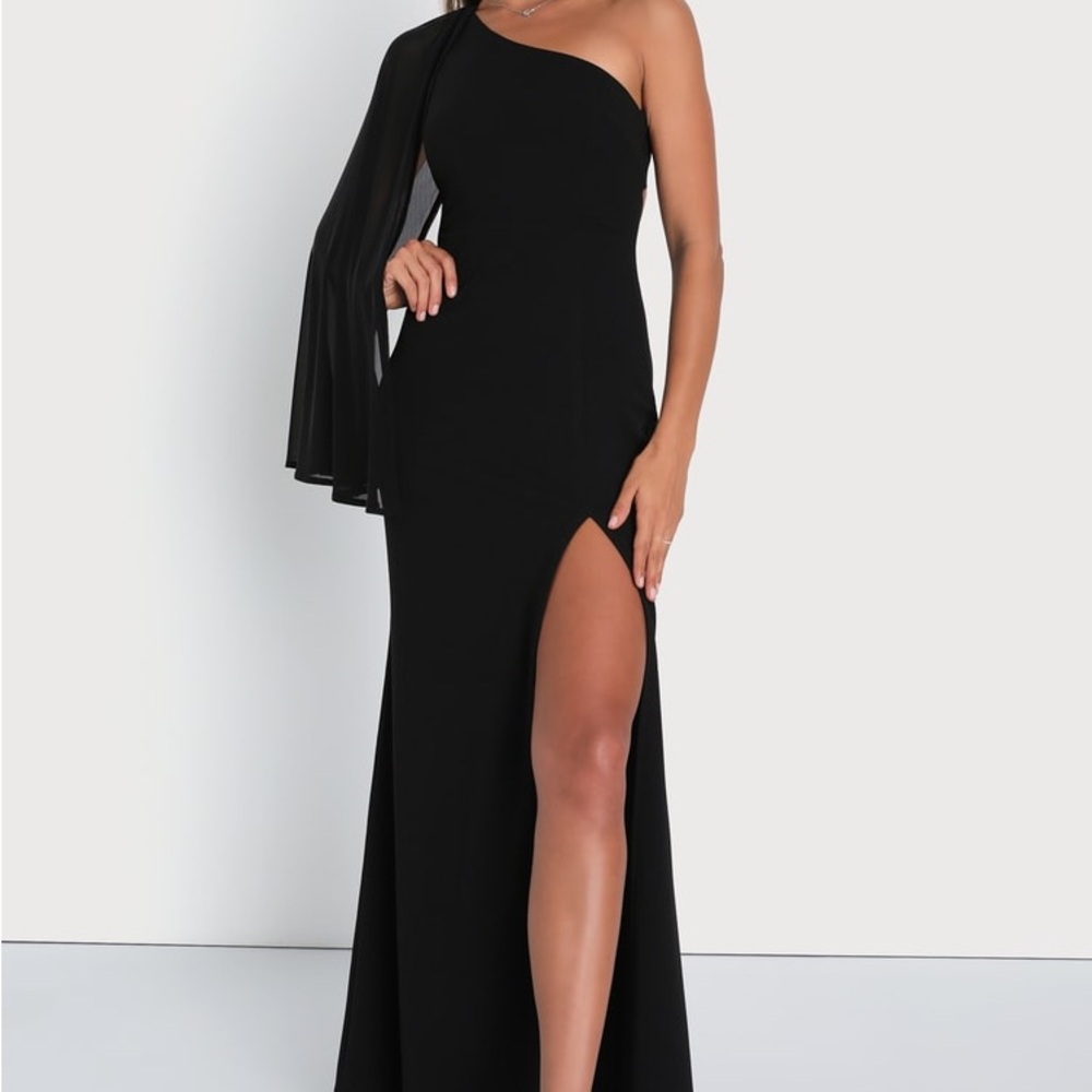 Lulus Majestic Attitude Black Cape Sleeve One-Shoulder Maxi Dress size M new - Picture 5 of 6